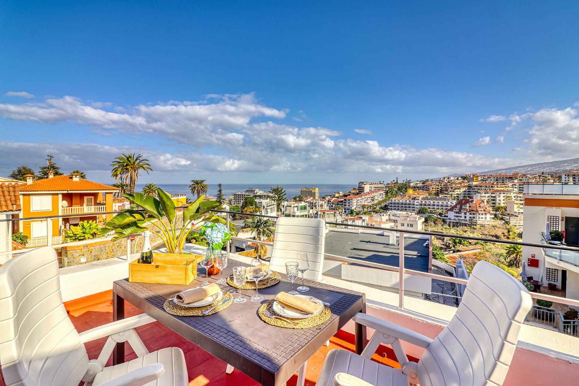 Spacious Penthouse With King-Size Bed, Huge Terrace, Ocean & Teide View Пуерто де ла Крус Екстериор снимка